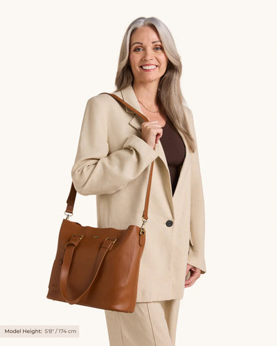 Alma’s Timeless Sophistication | Shoulder Bag