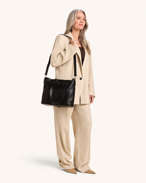 Alma’s Timeless Sophistication | Shoulder Bag