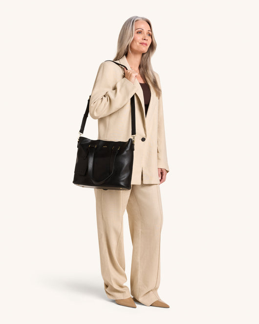 Alma’s Timeless Sophistication | Shoulder Bag