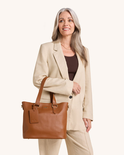 Alma’s Timeless Sophistication | Shoulder Bag
