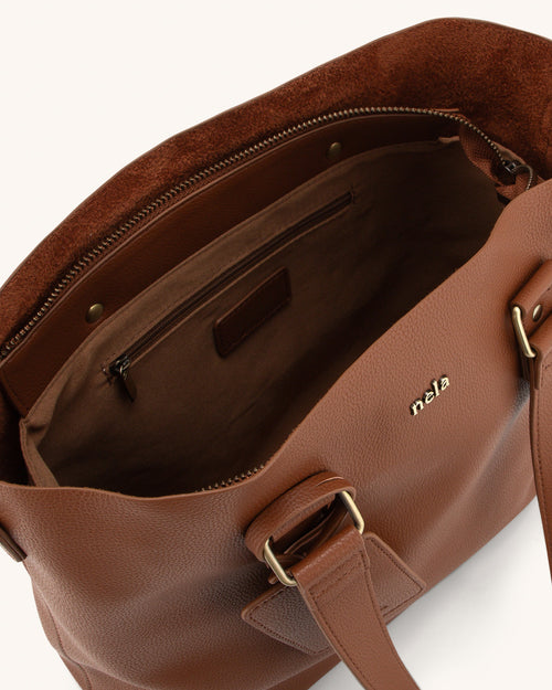Alma’s Timeless Sophistication | Shoulder Bag