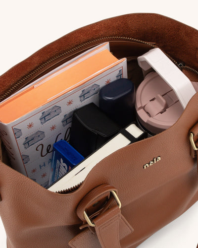 Alma’s Timeless Sophistication | Shoulder Bag